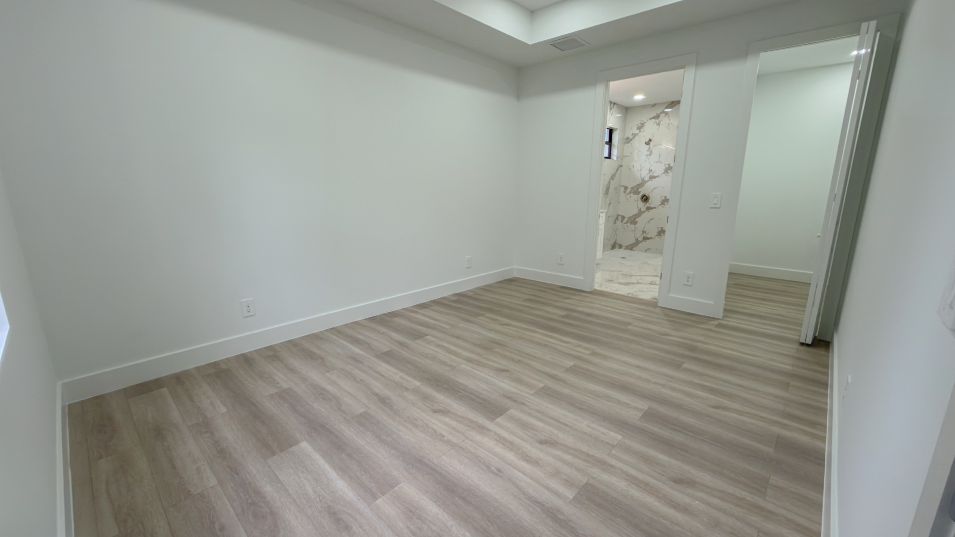 Primary suite